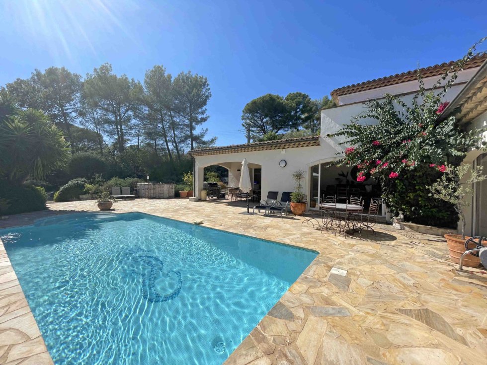 Villa in Tourrettes-sur-Loup, Provence-Alpes-Côte d'Azur, France 2 - 18066628