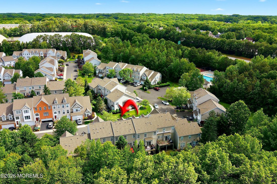 Condo in Marlboro Township, New Jersey, United States 3 - 18043877