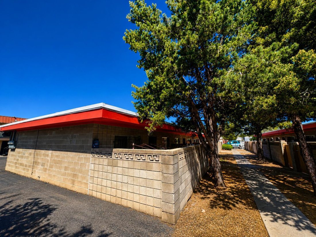 Albuquerque, New Mexico, United States 1 - 18065618