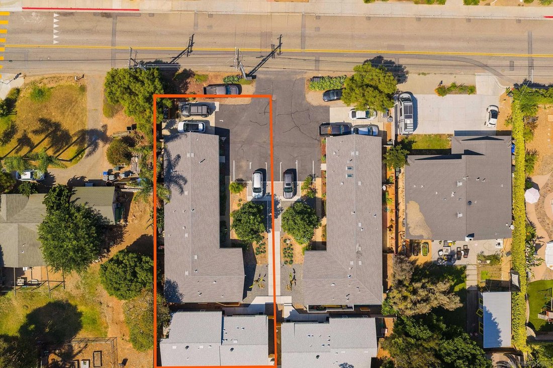 Encinitas, California, United States 4 - 18066383