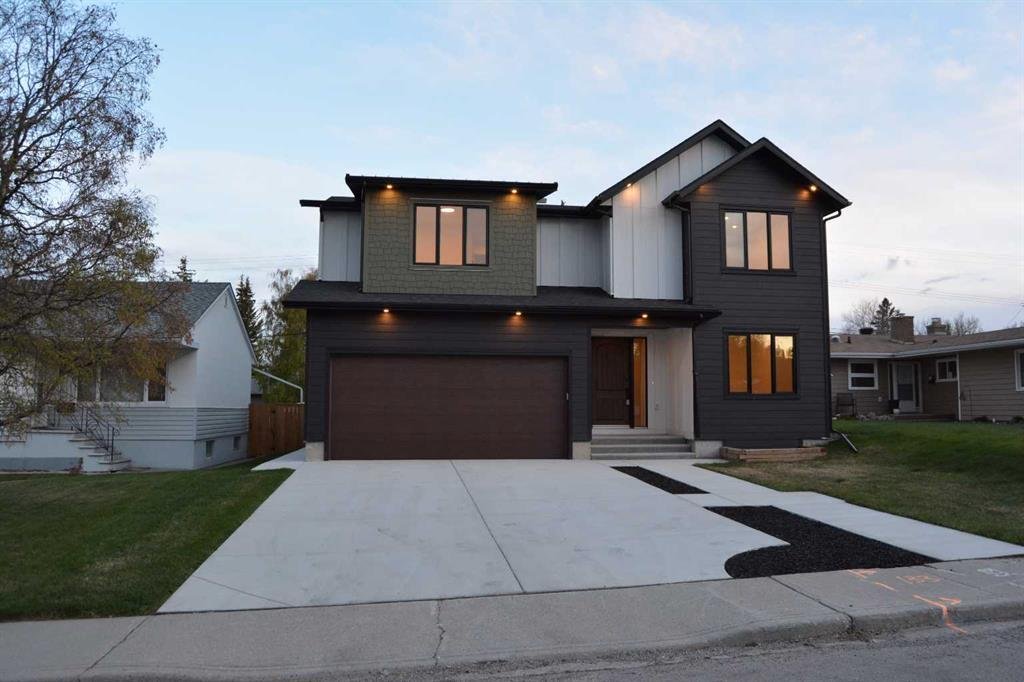 House in Calgary, Alberta, Canada 1 - 18068459