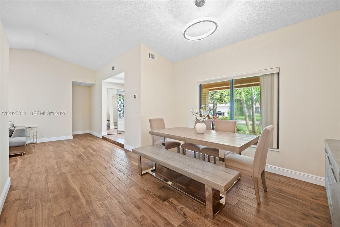 House in Davie, Florida, United States 5 - 18065927