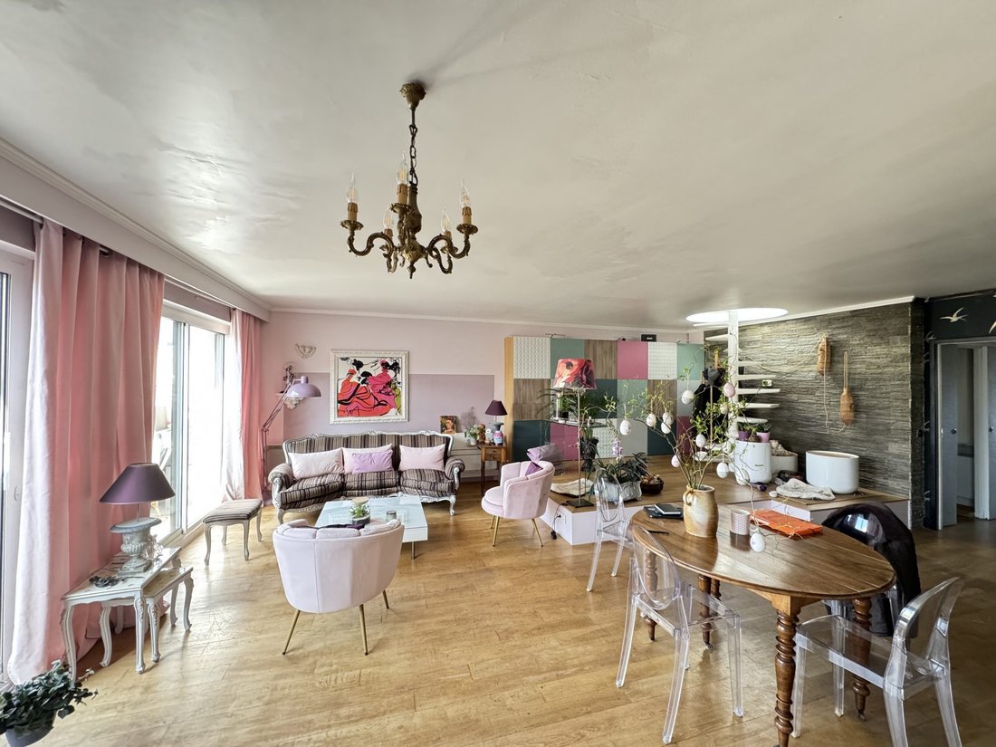 Apartment in Ledru Rollin, Le Perreux-sur-Marne, France 3 - 18068960