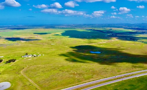 Land in Cape Town, Western Cape, South Africa 1