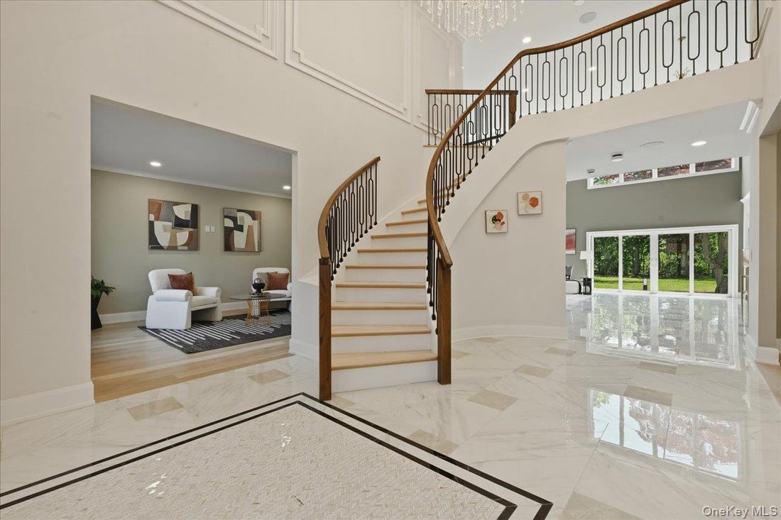 House in Bethpage, New York, United States 5 - 18065689