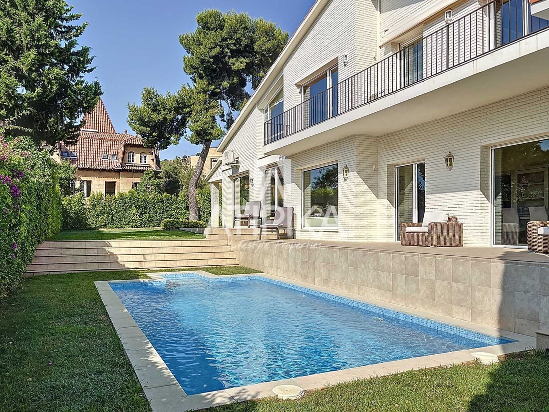 Villa in Les Corts, Barcelona, Spain 3 - 18067593