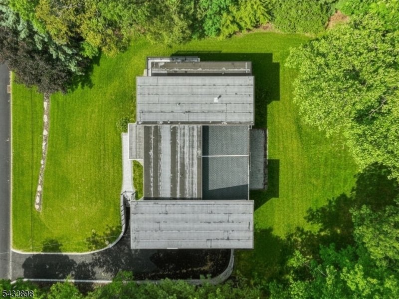 House in Livingston, New Jersey, United States 4 - 18068586