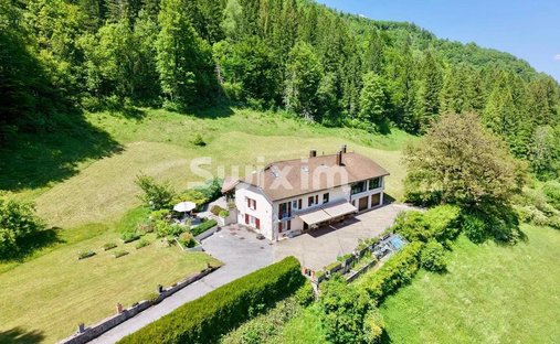 Haus in Saint-Claude, Bourgogne-Franche-Comté, Frankreich 1