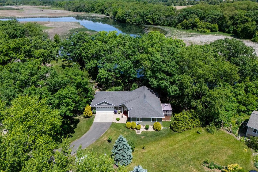 House in Stoughton, Wisconsin, United States 2 - 18065774