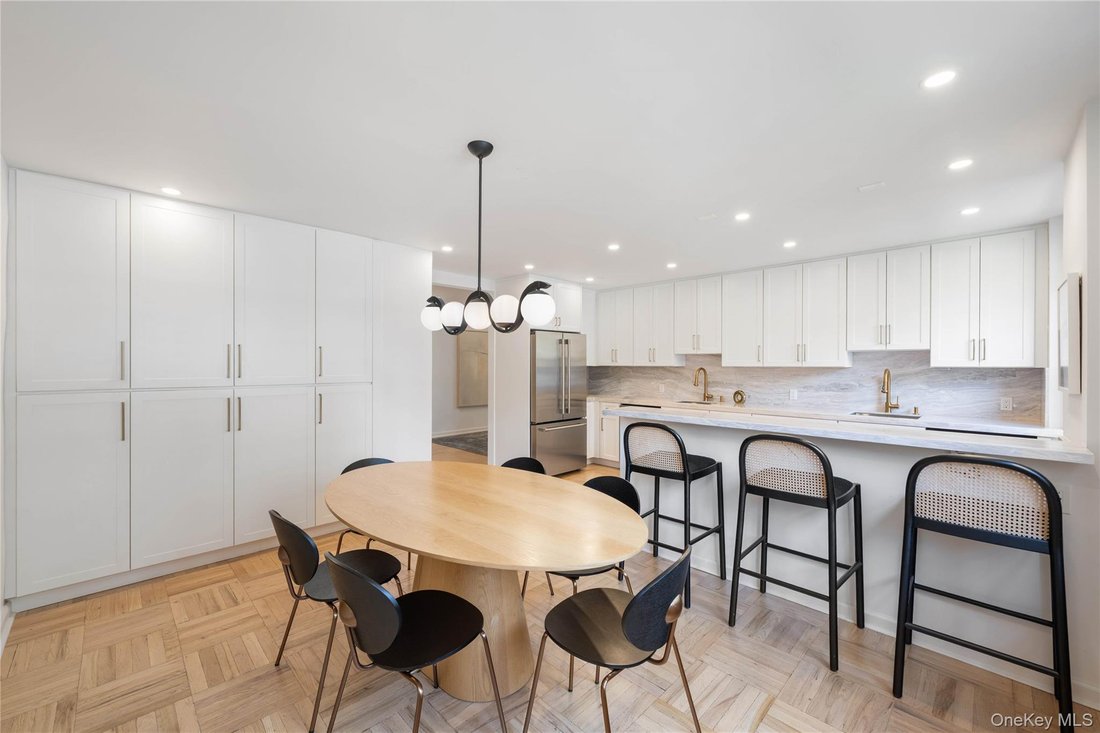 Co Op in New York, New York, United States 4 - 18065666