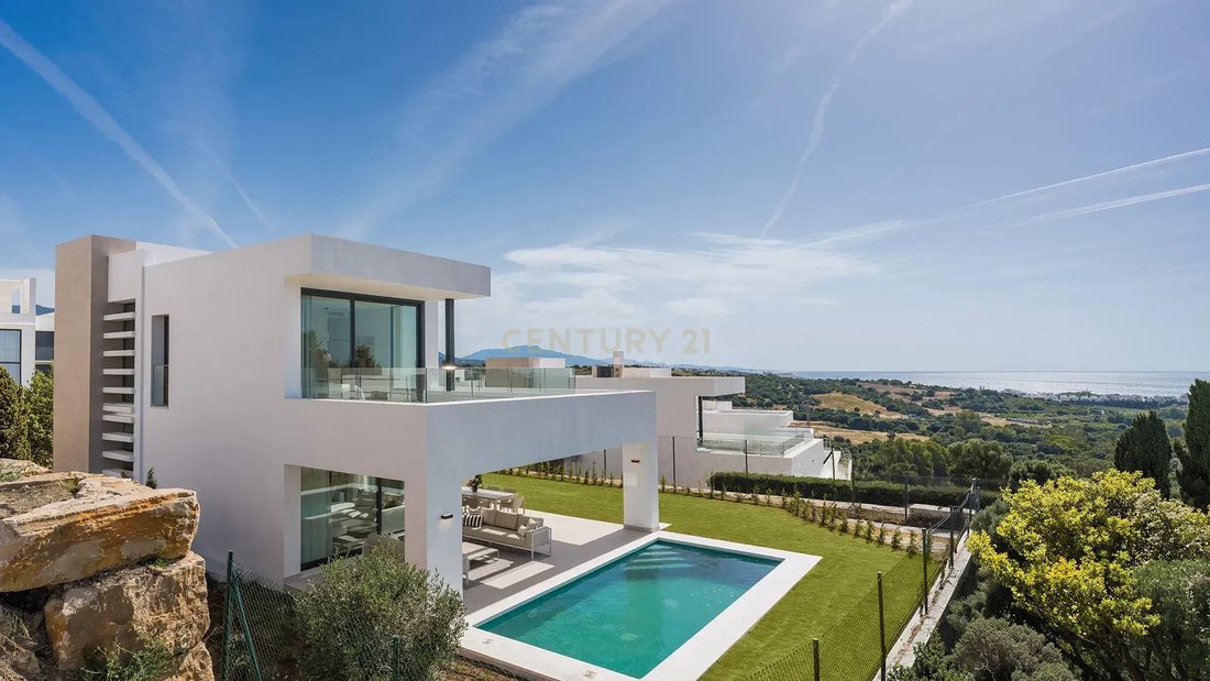 Villa in Estepona, Andalusia, Spain 2 - 18067622