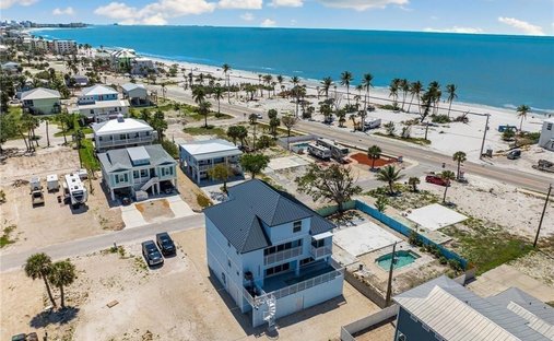 House in Fort Myers Beach, Florida, United States 1