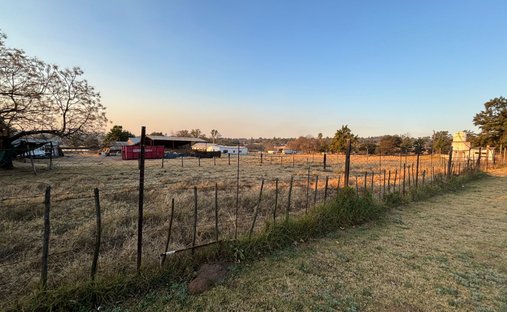Land in Munyaka Waterfall City, Gauteng, South Africa 1