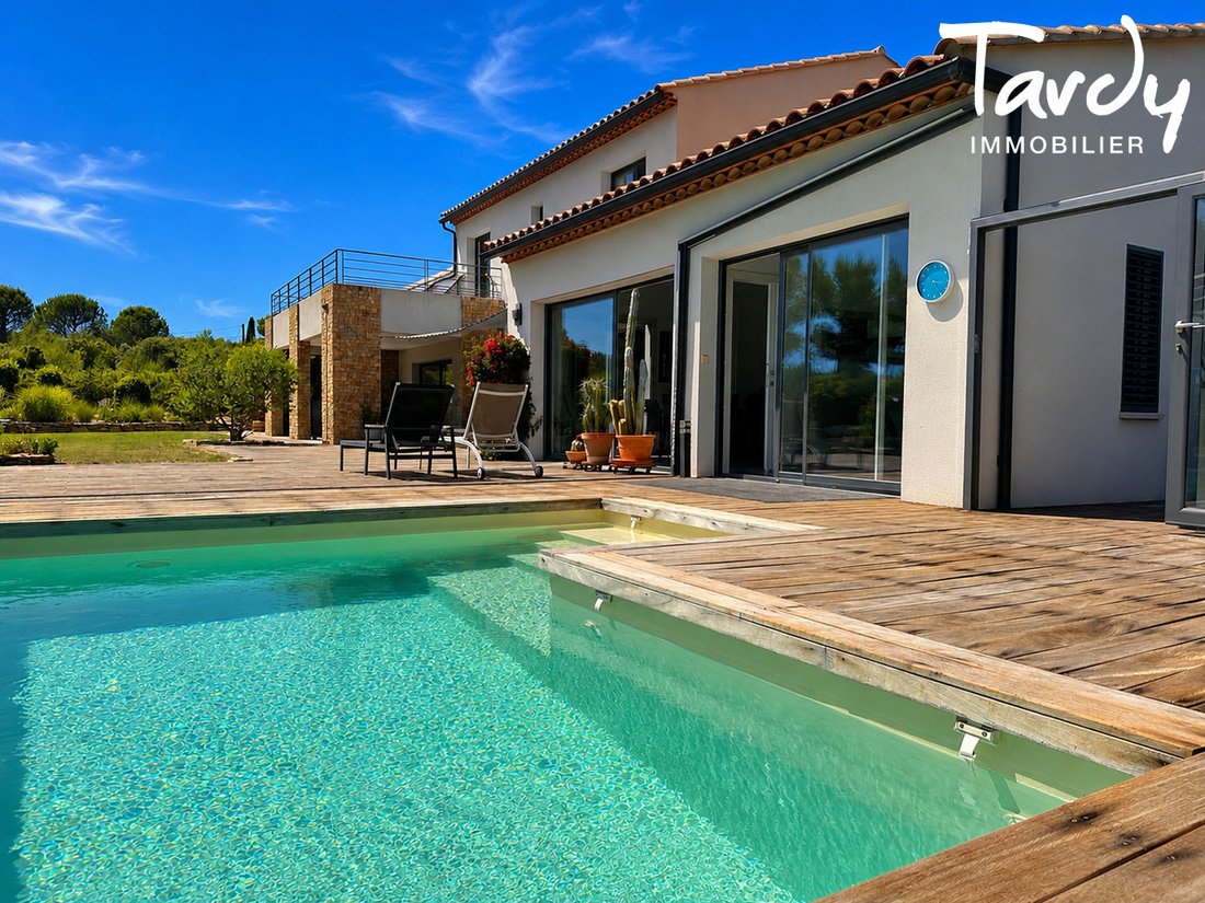 Villa in La Cadiere-d'Azur, Provence-Alpes-Côte d'Azur, France 1 - 18066664