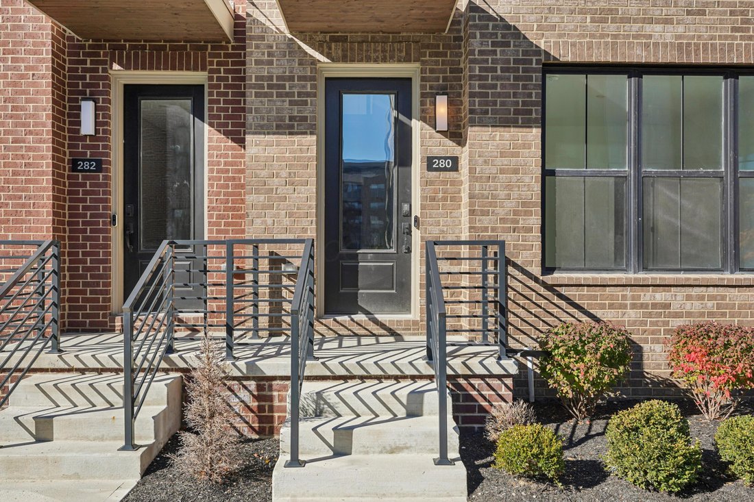 Condo in Columbus, Ohio, United States 2 - 18065716
