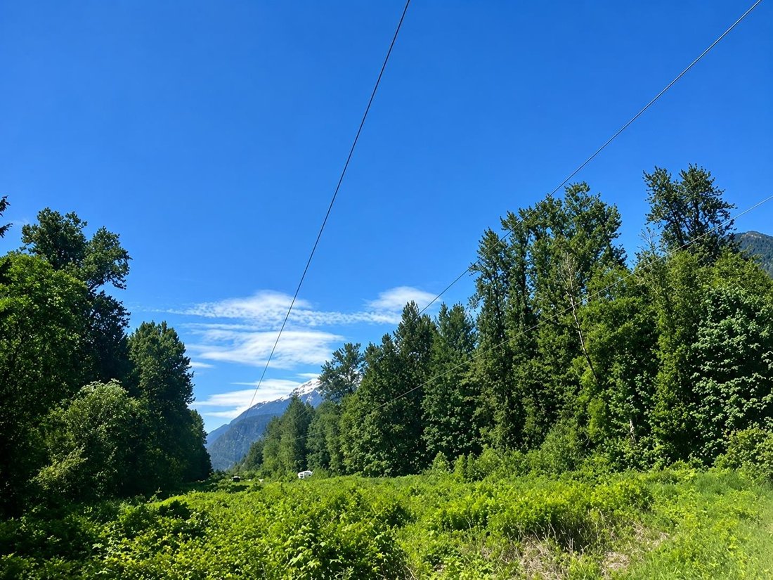 Land in Squamish, British Columbia, Canada 1 - 18067448