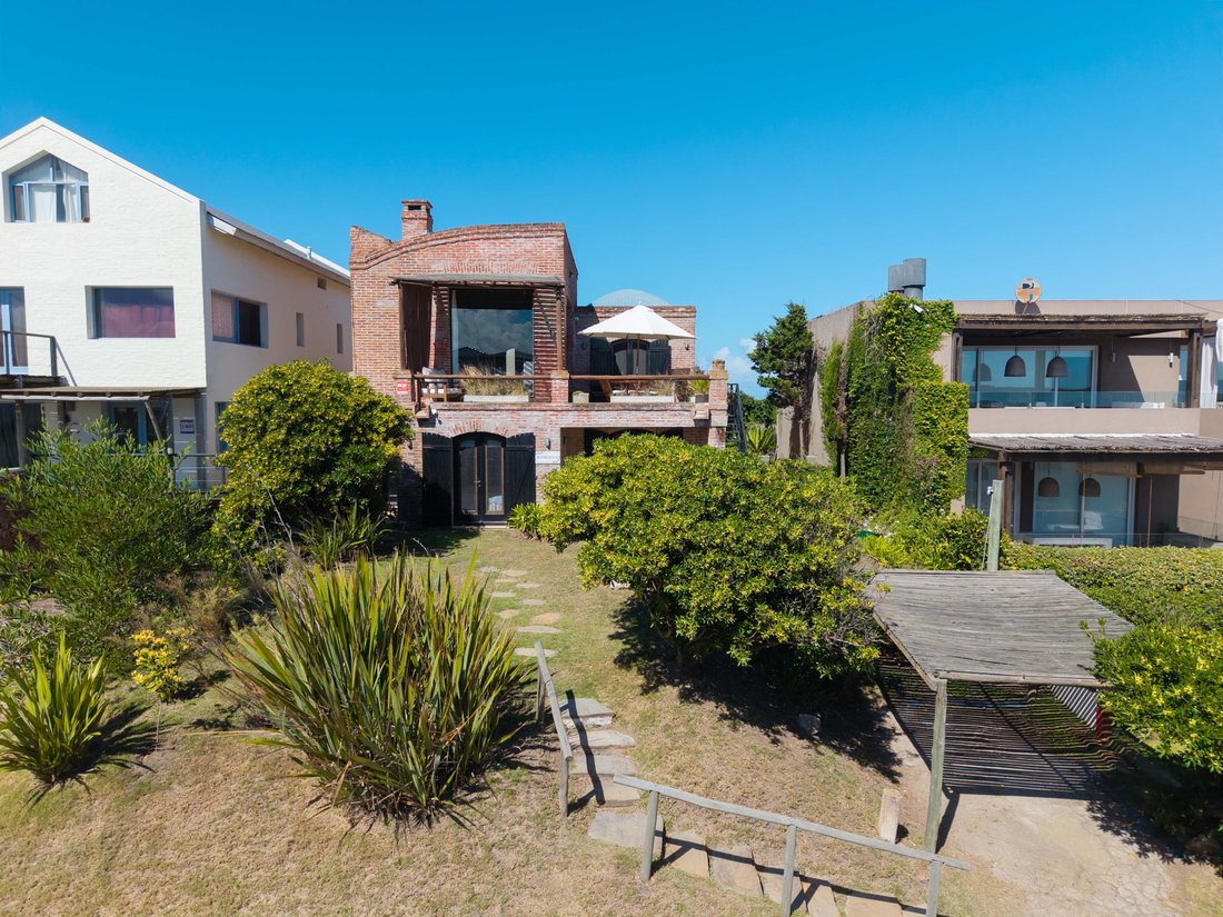 House in Manantiales, Maldonado Department, Uruguay 1 - 18067703