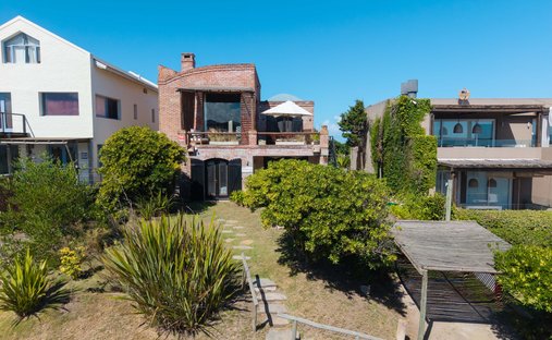 House in Manantiales, Maldonado Department, Uruguay 1