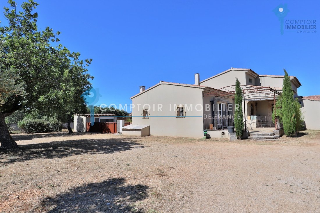 Maison à Saint-Saturnin-lès-Apt, Provence-Alpes-Côte d'Azur, France 1 - 18067339