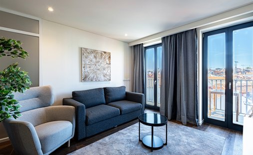 Apartment in Cedofeita, Santo Ildefonso, Se, Miragaia, Sao Nicolau e Vitoria, Porto District, Portugal 1