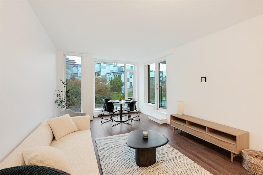 Condo in Victoria, British Columbia, Canada 5 - 18067483