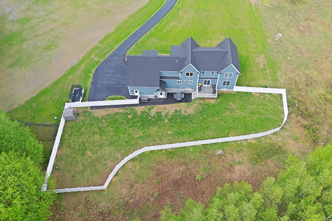 House in Kensington, New Hampshire, United States 2 - 18068804