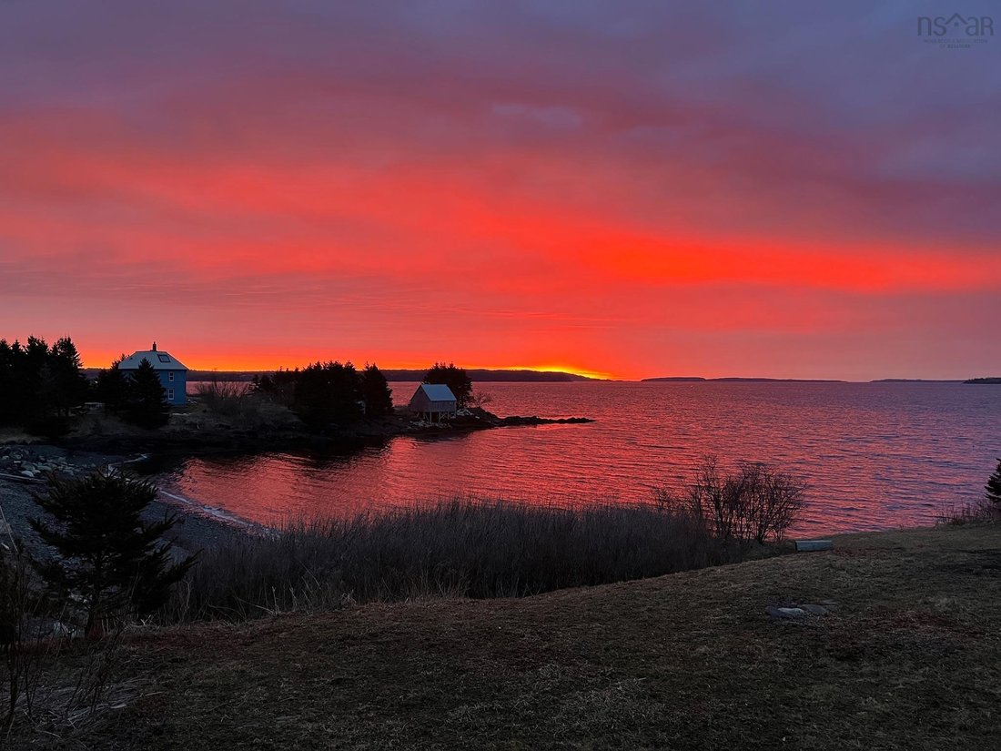 House in Lunenburg, Nova Scotia, Canada 4 - 18058685