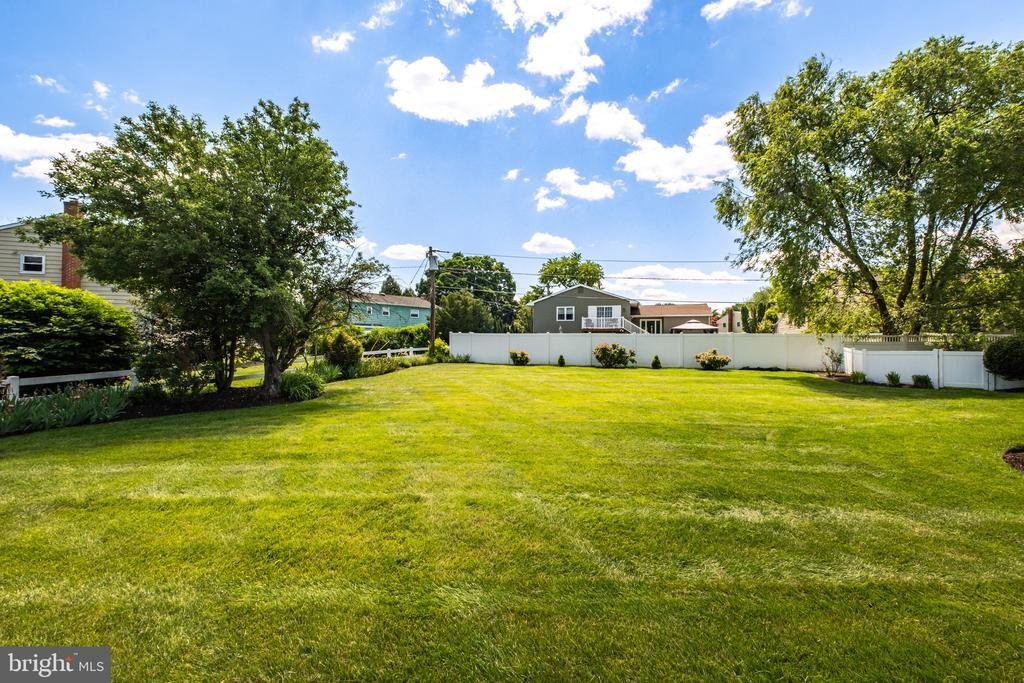 House in Mount Laurel Township, New Jersey, United States 4 - 18065482