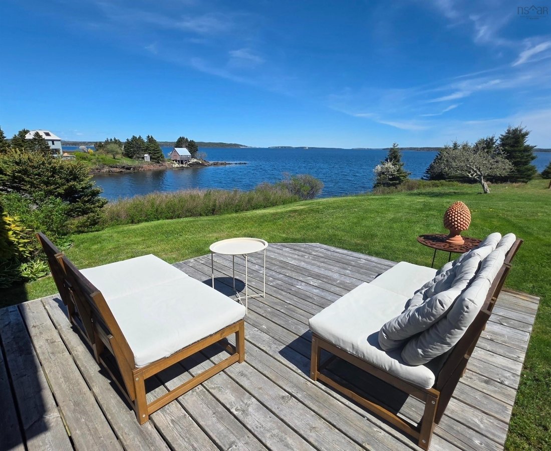 House in Lunenburg, Nova Scotia, Canada 2 - 18058685