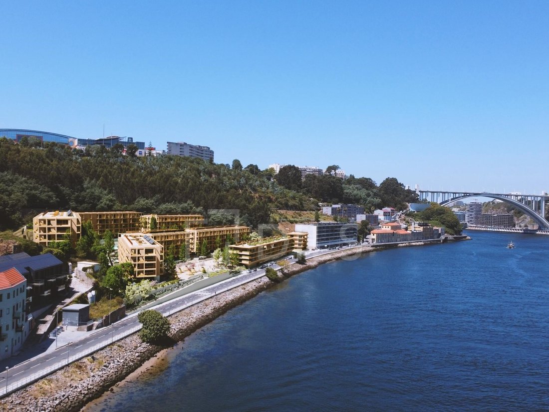 Apartment in Santa Marinha e Sao Pedro da Afurada, Porto District, Portugal 1 - 17810522