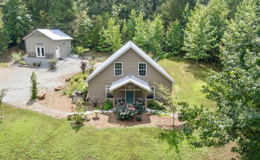House in Camden, Tennessee, United States 1