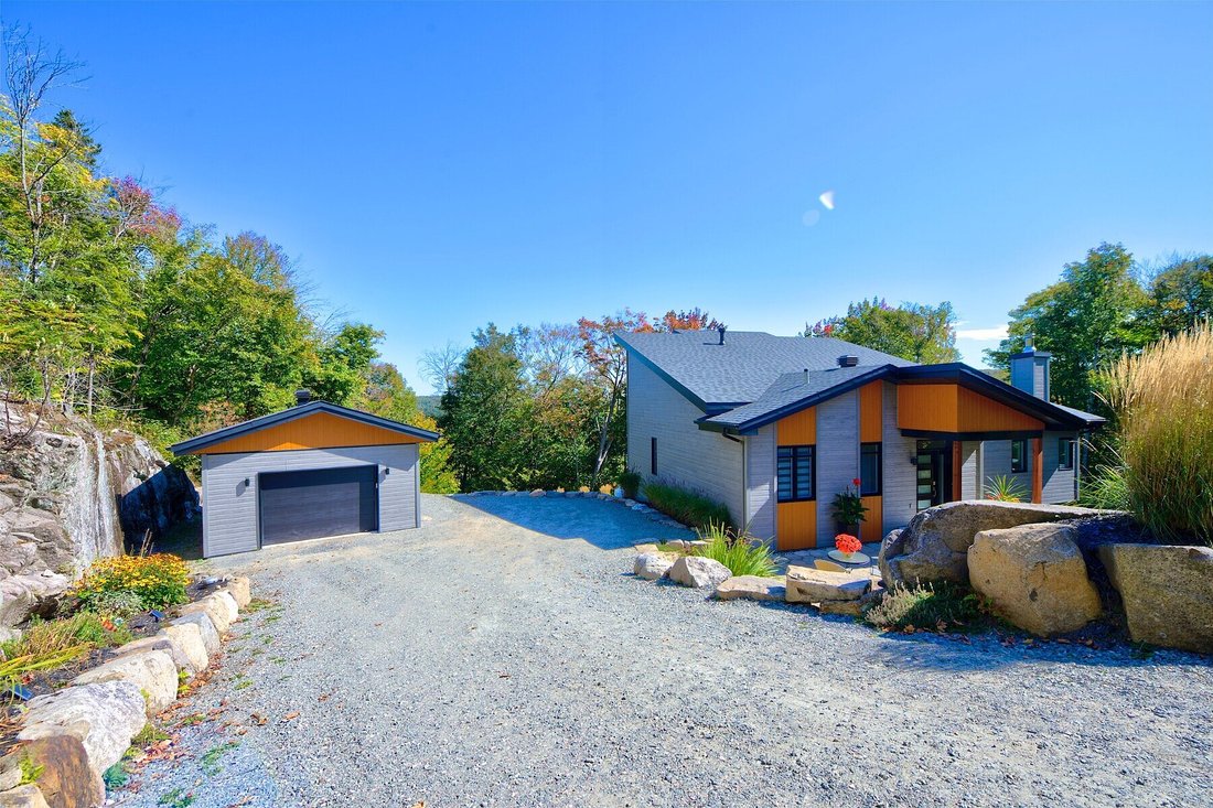 House in Sainte-Marguerite-du-Lac-Masson, Quebec, Canada 4 - 17361478