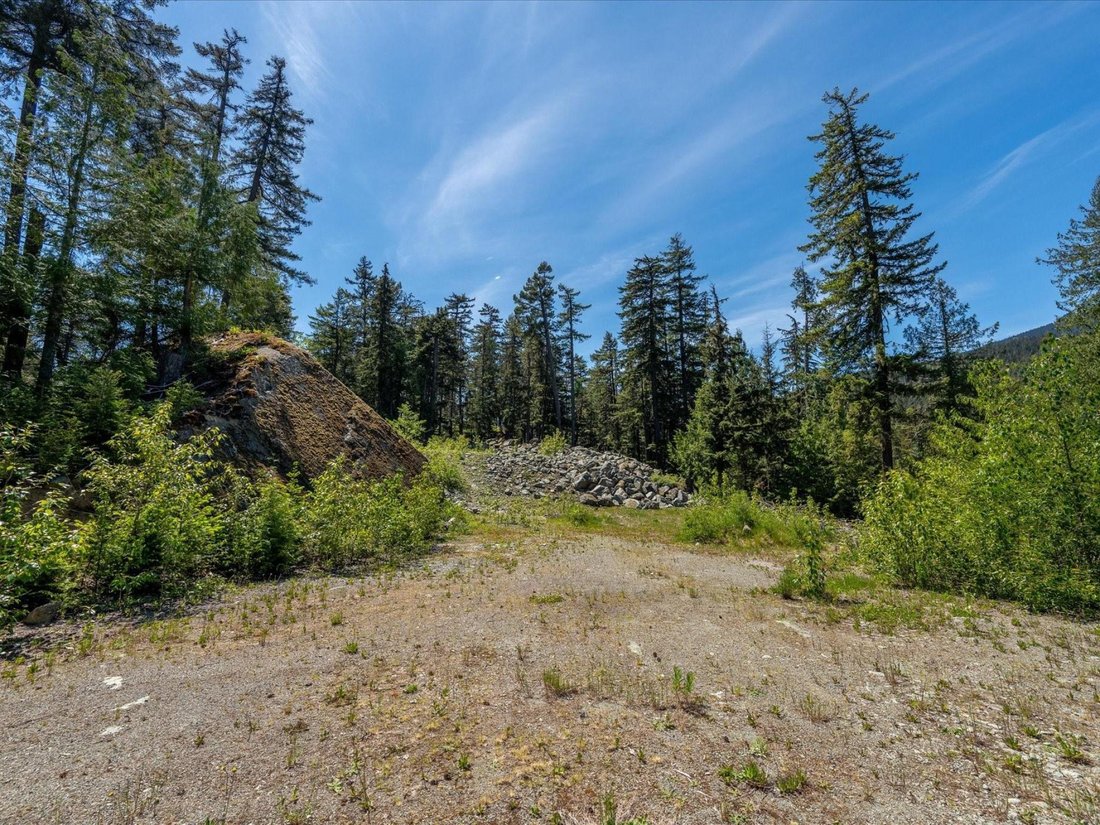 Land in Whistler, British Columbia, Canada 4 - 18068472