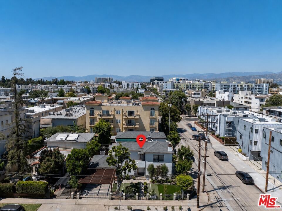 Los Angeles, California, United States 2 - 18065935