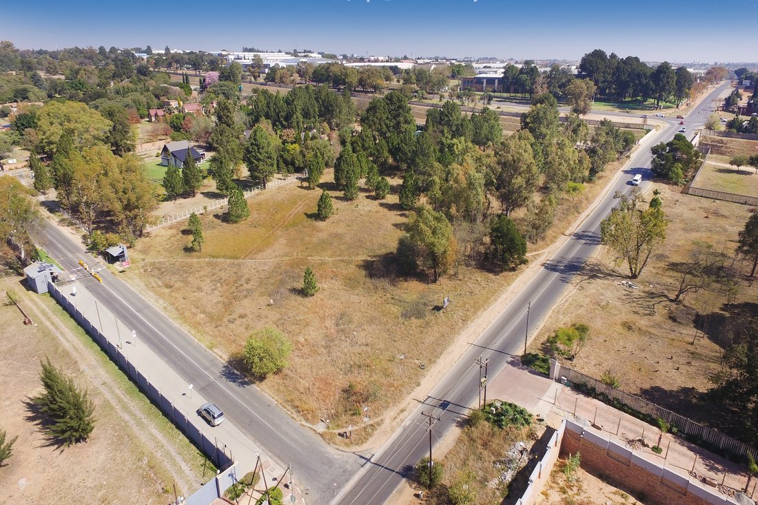 Land in Glen Austin AH, Gauteng, South Africa 1 - 18069000