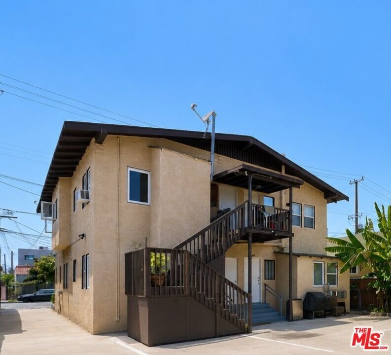 Los Angeles, California, United States 5 - 17326428