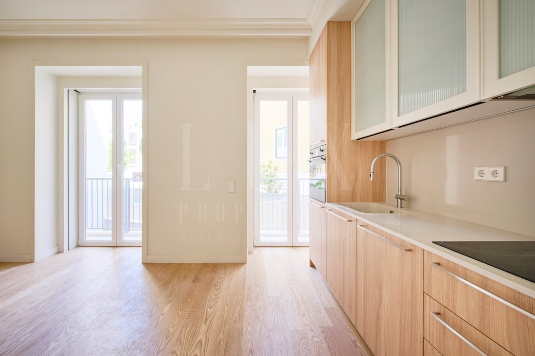 Apartment in Arroios, Lisbon, Portugal 3 - 18002465