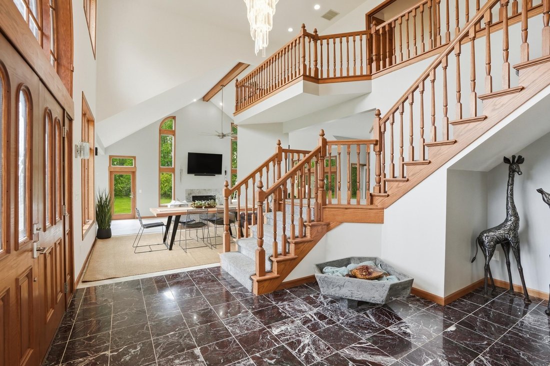House in Crown Point, Indiana, United States 5 - 18068461