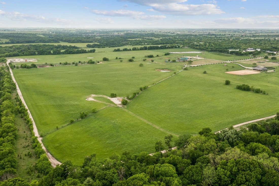 Land in Fort Worth, Texas, United States 2 - 17421791