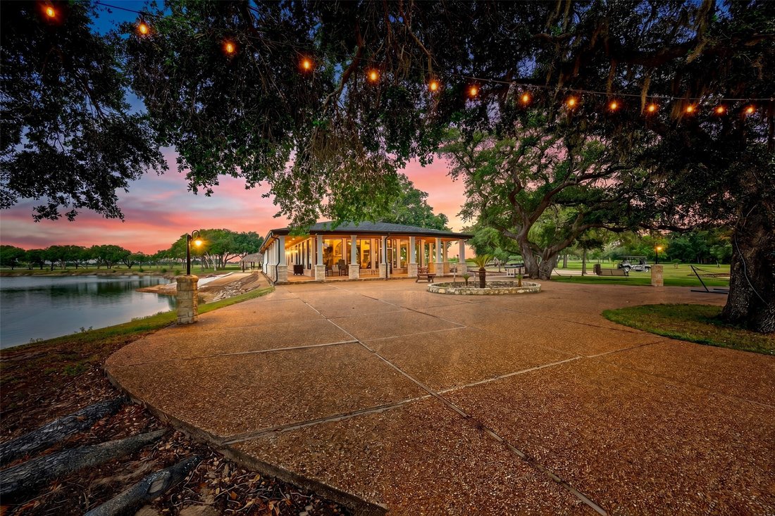 Farm Ranch in Wallis, Texas, United States 3 - 18066673