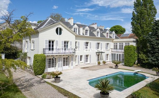 House in Le Plateau, Louveciennes, France 1