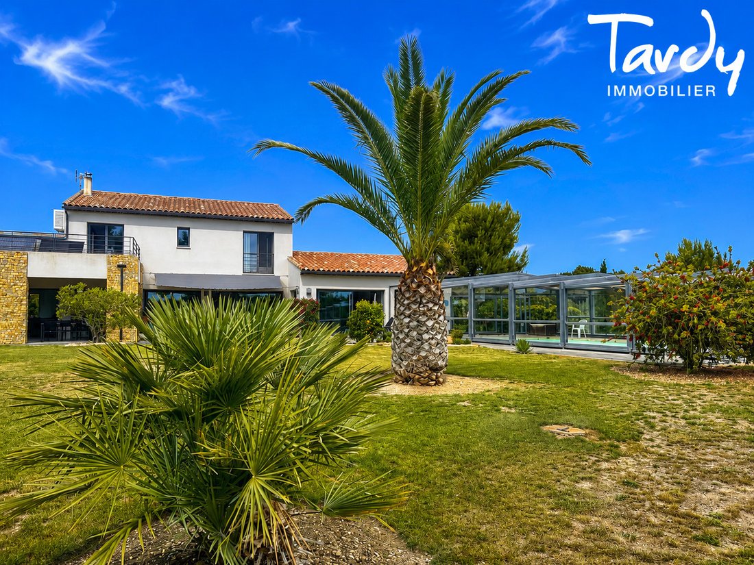 Villa in La Cadiere-d'Azur, Provence-Alpes-Côte d'Azur, France 3 - 18066664