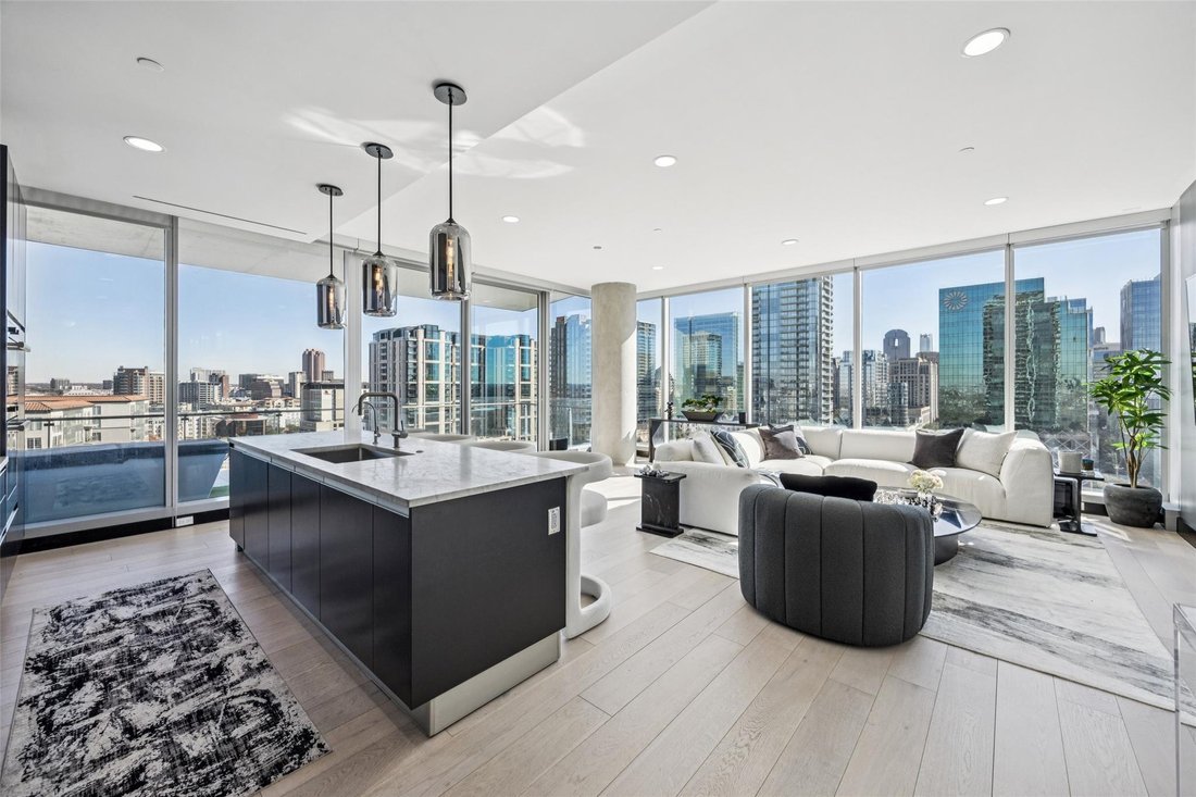 Condo in Dallas, Texas, United States 3 - 17073740
