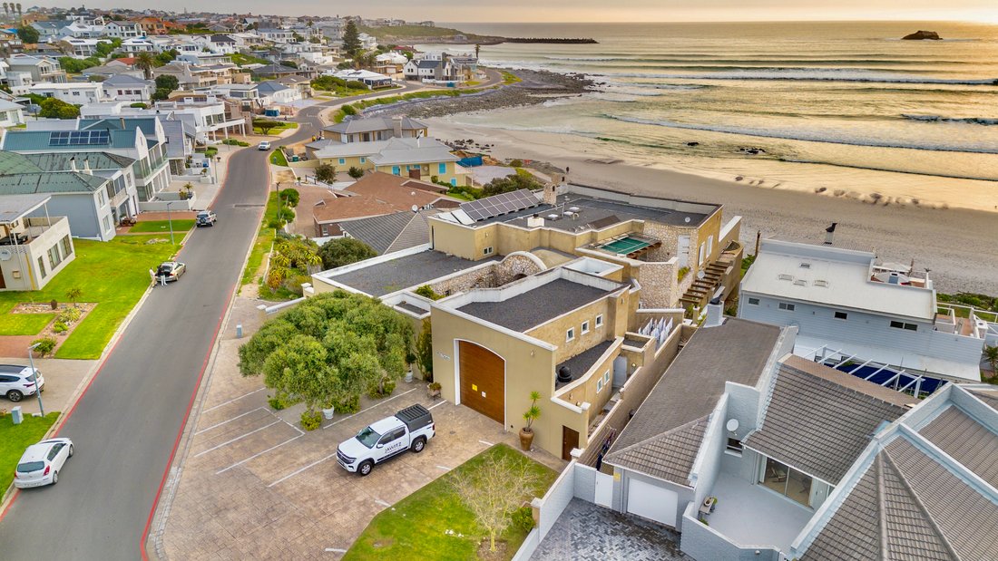House in Yzerfontein, Western Cape, South Africa 2 - 18068754