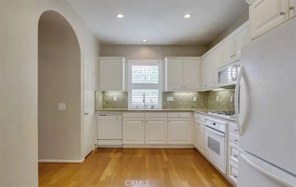 Condo in Irvine, California, United States 5 - 18066372