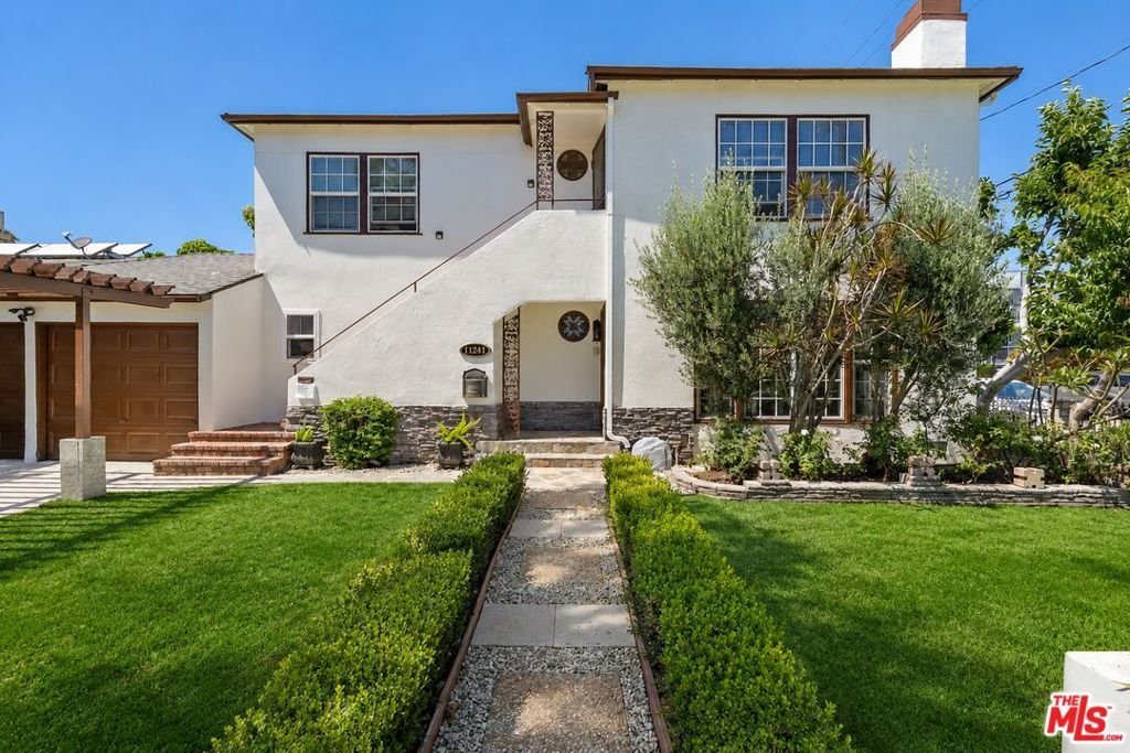 Los Angeles, California, United States 1 - 18065935