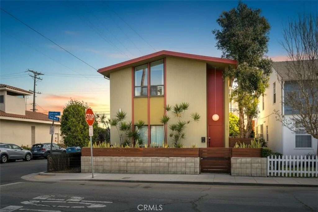House in Signal Hill, California, United States 2 - 17552801