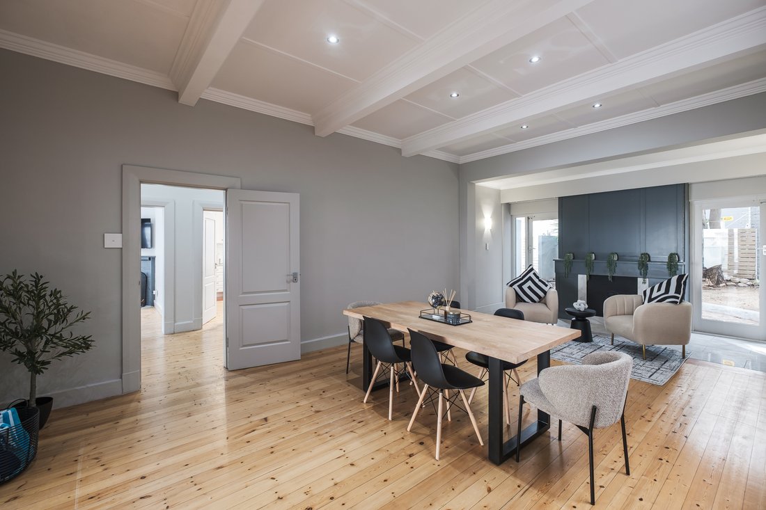 House in Bakoven, Cape Town, South Africa 4 - 18069004