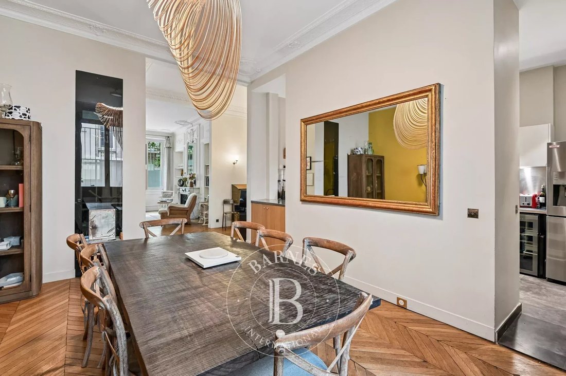 Apartment in Gros Caillou, Paris 7e Arrondissement, Paris 4 - 18067691