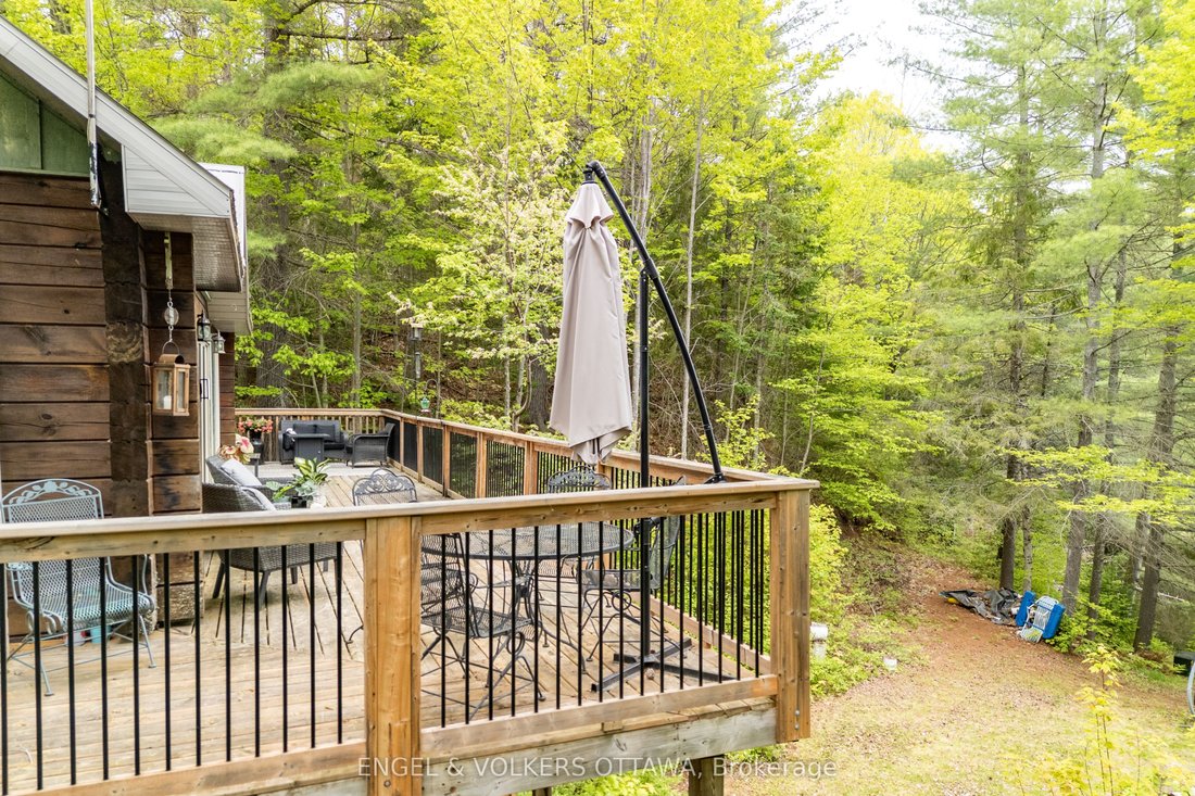 House in Griffith, Ontario, Canada 3 - 18067397